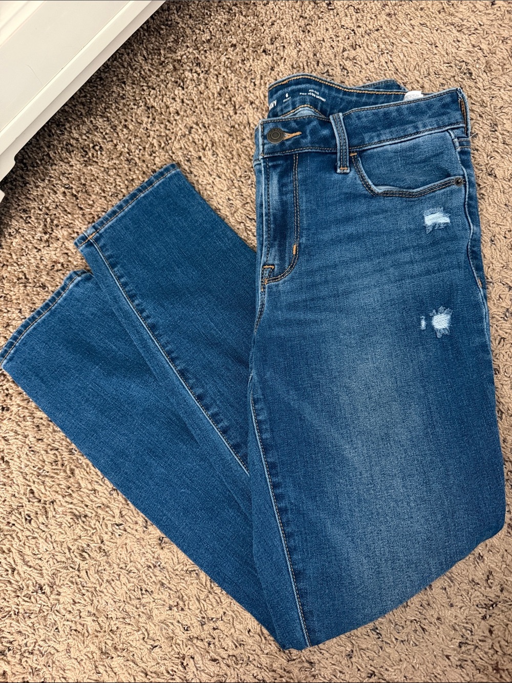 Classic Mid-Rise Blue Women's Jeans old navy pop icon skinny size 6 short ripped